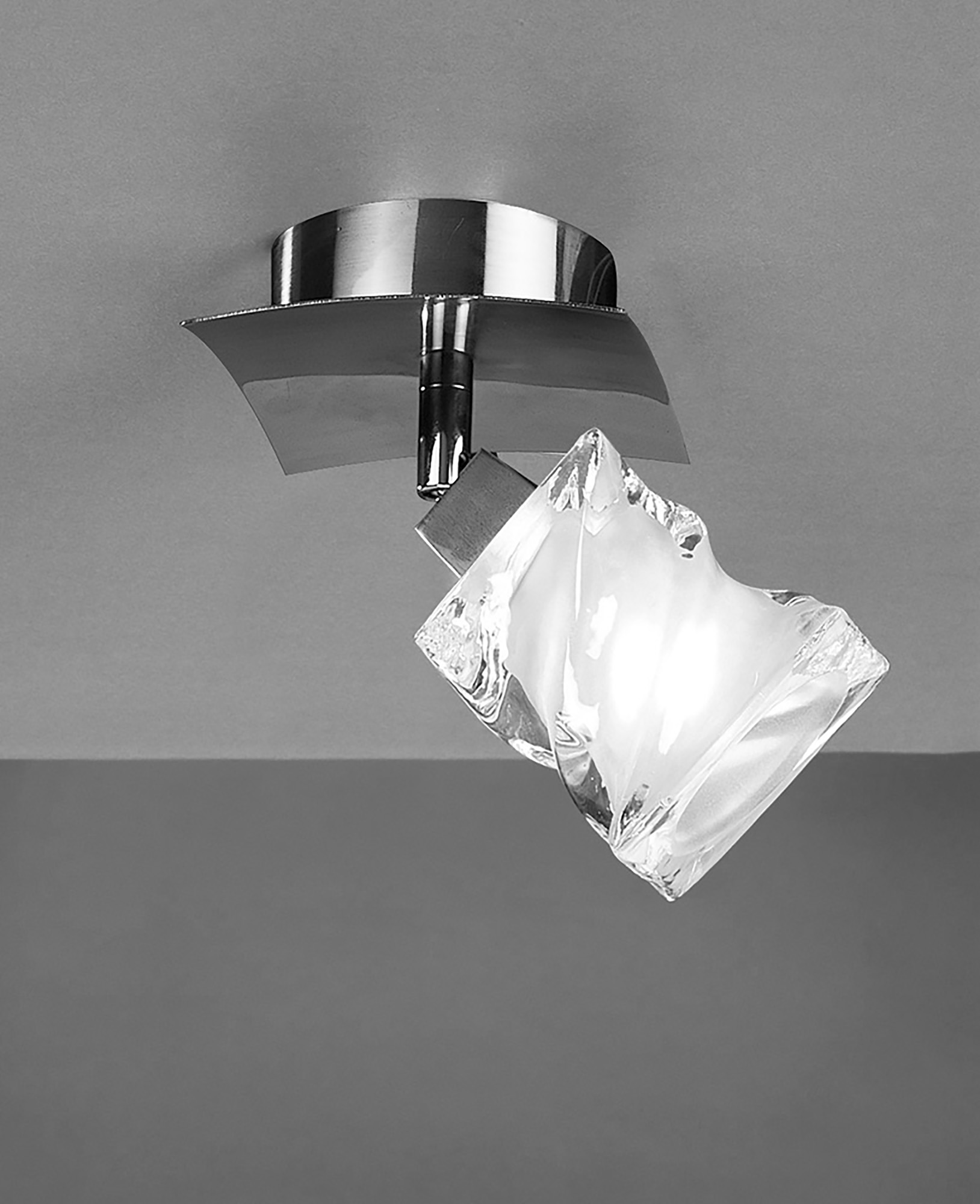 Salomon Ceiling Lights Mantra Flush Fittings